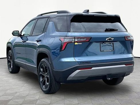 New 2026 Chevrolet Equinox LT w/ Convenience Package II FWD image 4