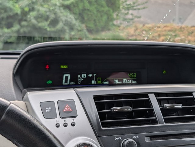 Used 2014 Toyota Prius V Five FWD image 17