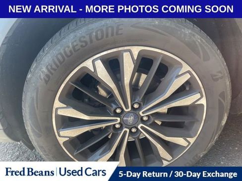 Used 2022 Ford Escape SE w/ SE Sport Appearance Package AWD/4WD image 14