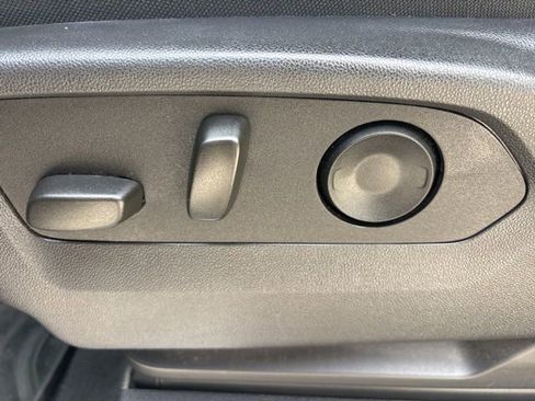 Used 2025 Chevrolet Silverado 3500 LT image 24