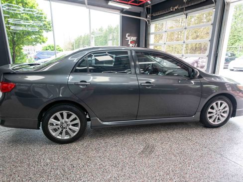 Used 2010 Toyota Corolla FWD image 4