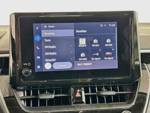 Used 2025 Toyota Corolla LE w/ Convenience Package FWD image 19