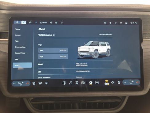 Used 2025 Rivian R1S Adventure AWD/4WD image 29