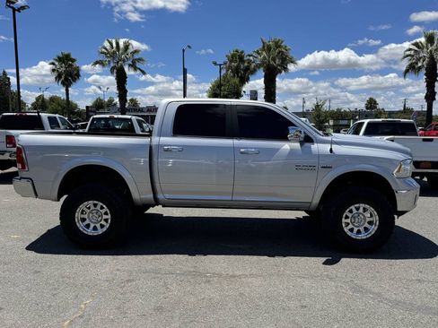 Used 2017 RAM 1500 Laramie AWD/4WD image 7