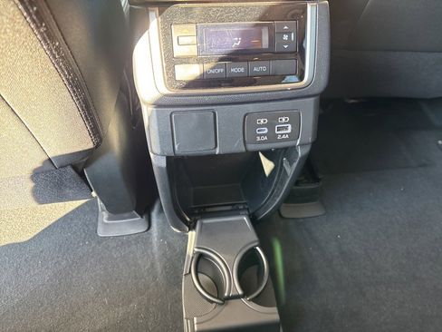 Certified 2024 Subaru Ascent Premium w/ Convenience Package image 5