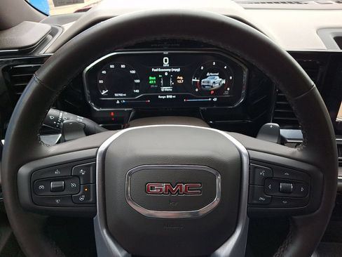 Used 2023 GMC Sierra 1500 SLT w/ SLT Premium Package AWD/4WD image 18