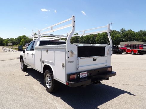 Used 2022 Chevrolet Silverado 2500 W/T w/ WT Convenience Package RWD image 5