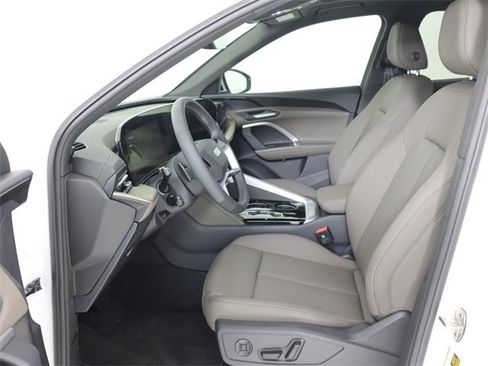 New 2025 Audi Q5 Premium image 12