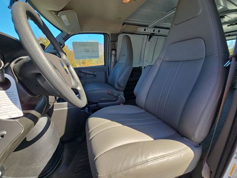 New 2025 Chevrolet Express 2500 w/ Enhanced Convenience Package image 51