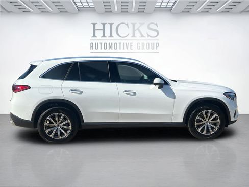 Used 2025 Mercedes-Benz GLC 300 4MATIC image 4