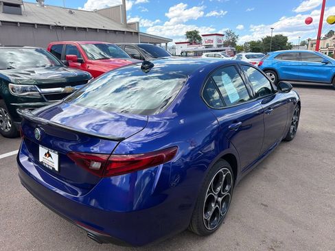 Used 2022 Alfa Romeo Giulia Ti AWD/4WD image 7