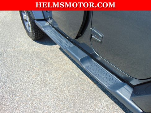 Used 2018 Jeep Wrangler Unlimited Sahara w/ Connectivity Group image 16