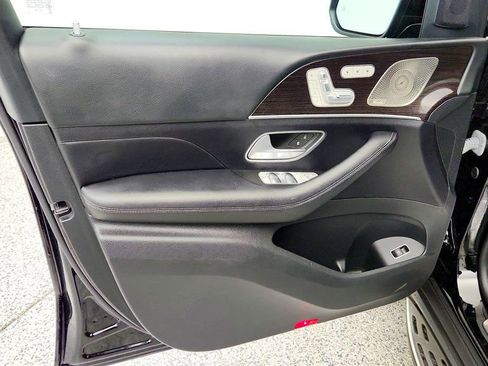 Used 2022 Mercedes-Benz GLS 450 4MATIC image 10