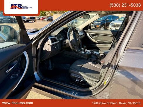 Used 2016 BMW 320i Sedan image 10