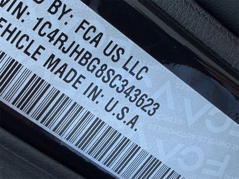 New 2025 Jeep Grand Cherokee Limited w/ Black Appearance Package image 22