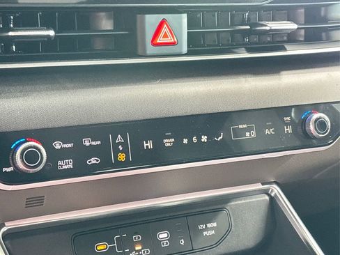 New 2026 Kia Carnival EX image 23