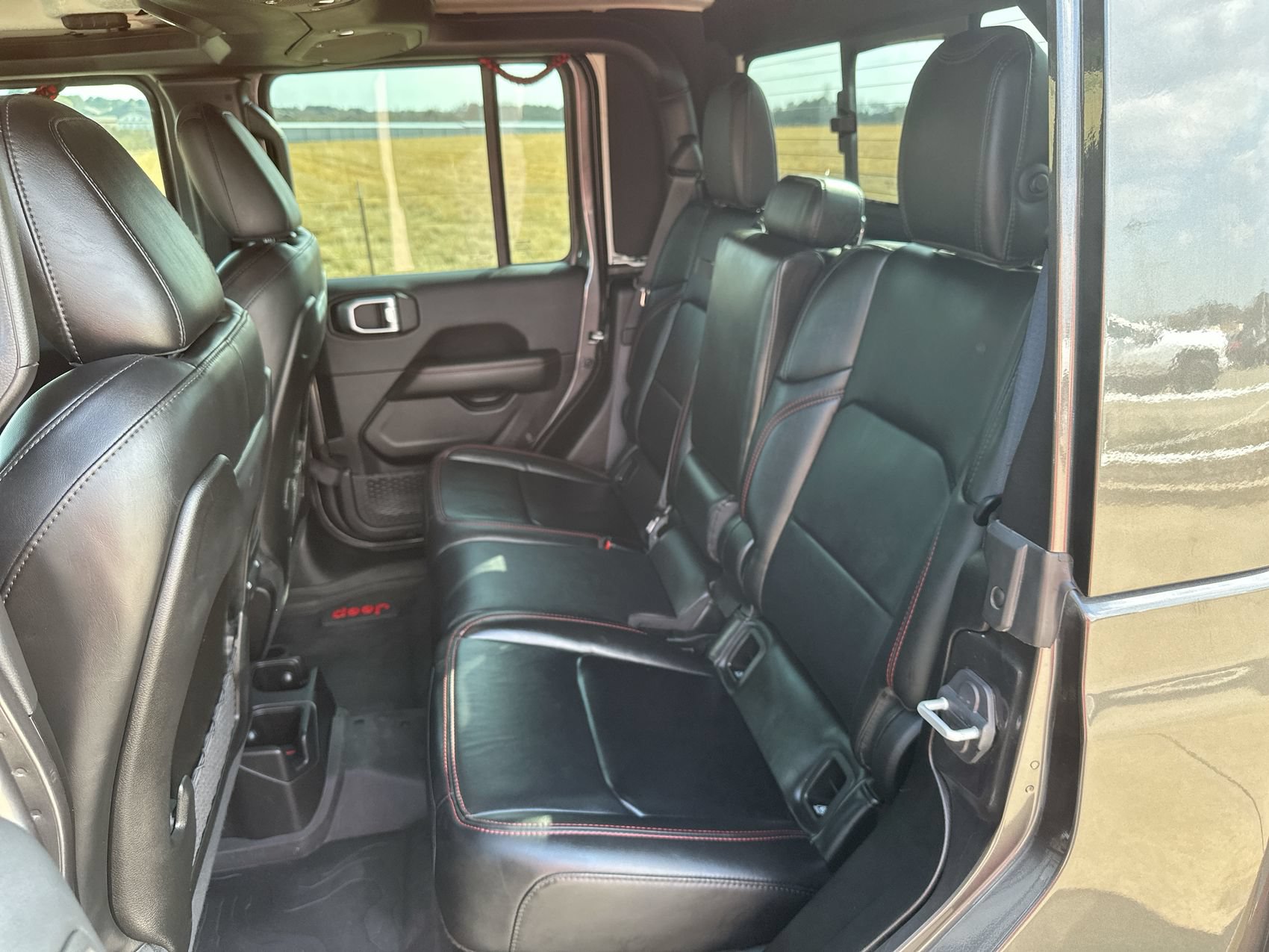 Used 2024 Jeep Gladiator Rubicon AWD/4WD image 22