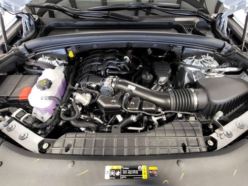 New 2025 Jeep Grand Cherokee Altitude AWD/4WD image 9