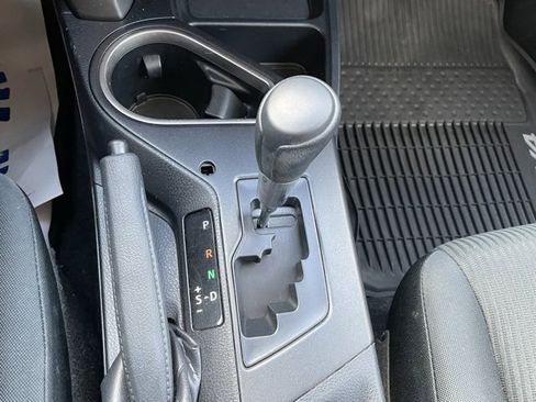 Used 2018 Toyota RAV4 LE image 23