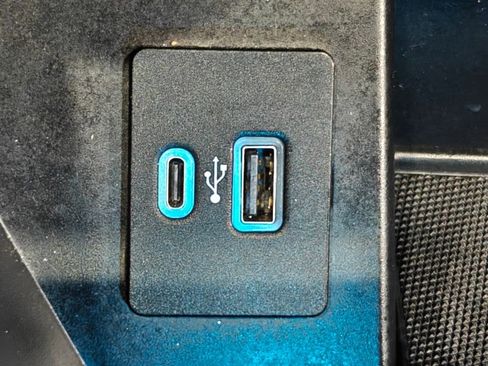 Used 2021 Ford F150 Lariat w/ Equipment Group 502A High AWD/4WD image 54