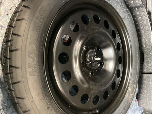 Used 2024 Ford Escape Platinum image 33