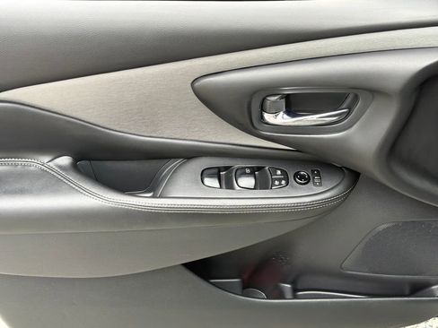 Used 2020 Nissan Murano S w/ Technology Package image 3