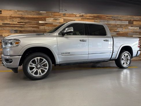 Used 2022 RAM 1500 Limited w/ Body Color Bumper Group AWD/4WD image 16