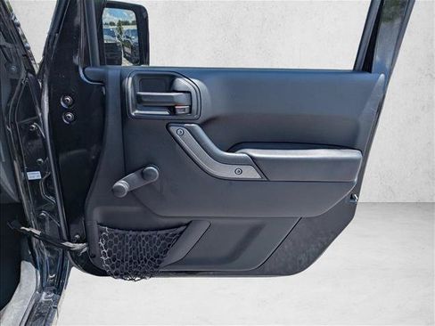 Used 2017 Jeep Wrangler Unlimited Sport w/ Connectivity Group AWD/4WD image 24