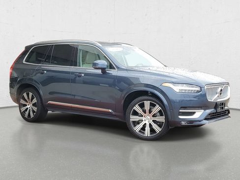 Used 2022 Volvo XC90 T6 Inscription w/ Advanced Package image 2