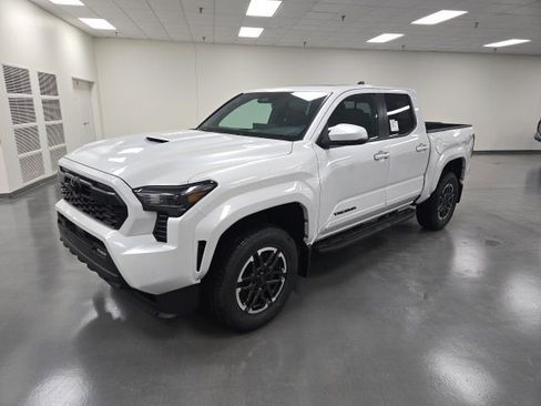 New 2026 Toyota Tacoma TRD Sport w/ TRD Sport Upgrade Package image 2
