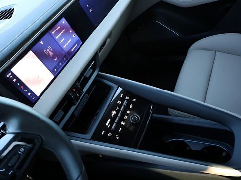 Certified 2024 Porsche Macan Turbo Electric image 23