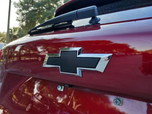 Certified 2024 Chevrolet Trax RS w/ Sunroof Package image 8