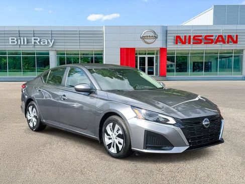 Used 2023 Nissan Altima 2.5 S FWD image 1