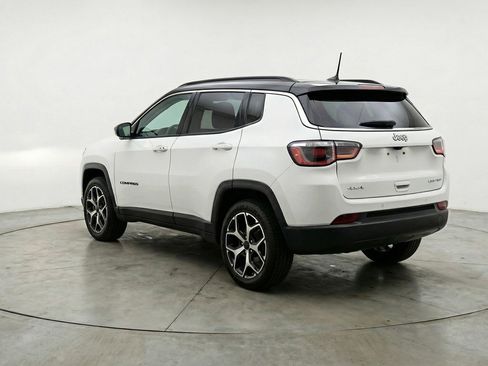 Used 2025 Jeep Compass Limited image 6
