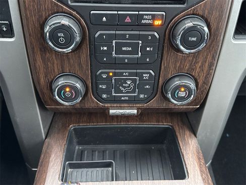 Used 2013 Ford F150 Lariat w/ Luxury Equipment Group image 28