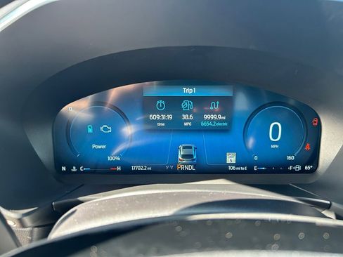 Used 2025 Ford Escape Platinum w/ Premium Technology Package AWD/4WD image 14
