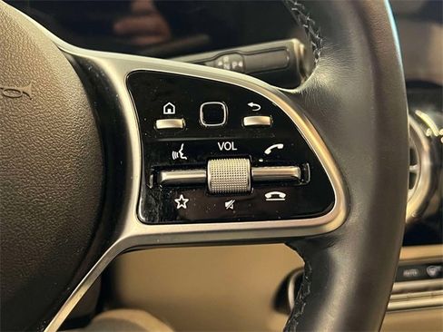 Certified 2022 Mercedes-Benz GLA 250 4MATIC image 22