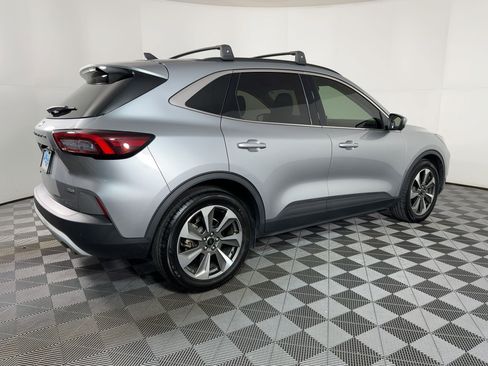 Used 2023 Ford Escape Platinum image 7