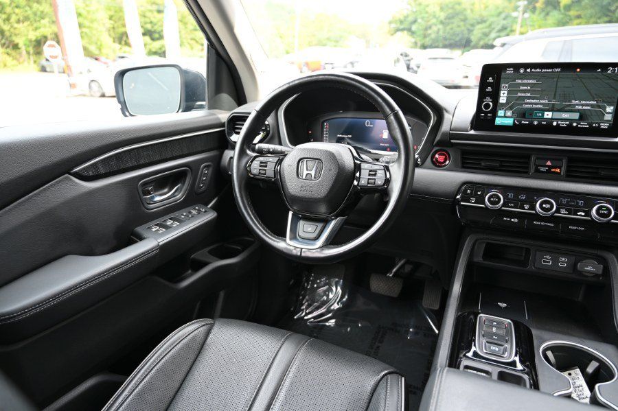 Used 2023 Honda Pilot Elite image 14