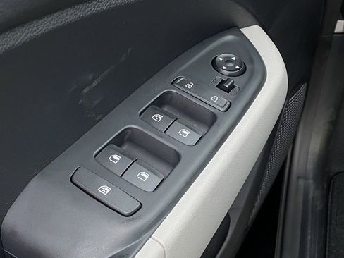 New 2026 Hyundai Venue SEL image 13