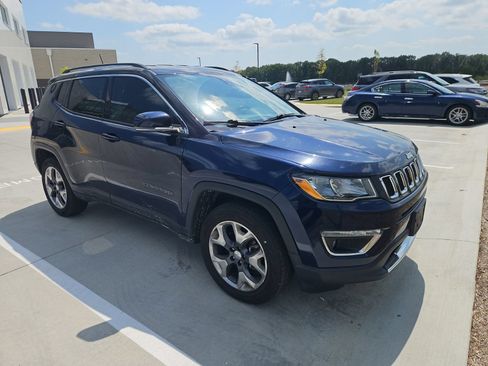 Used 2021 Jeep Compass Limited AWD/4WD image 3