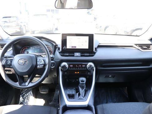 Used 2025 Toyota RAV4 XLE image 16