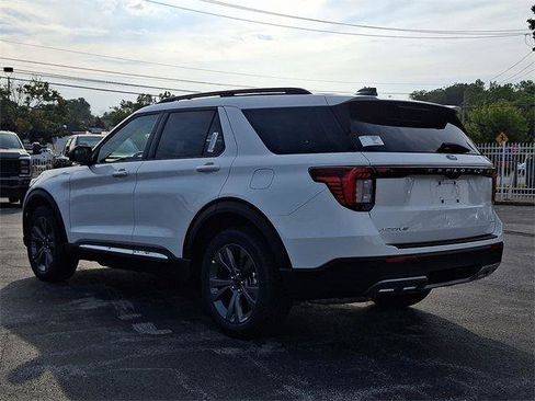 New 2025 Ford Explorer Active w/ Active Comfort Package image 3