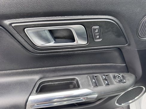 Used 2020 Ford Mustang Premium image 21