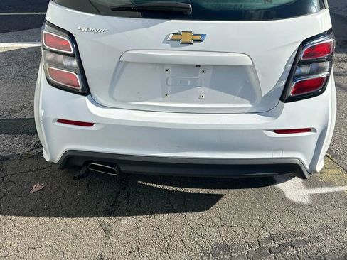 Used 2017 Chevrolet Sonic LT image 7