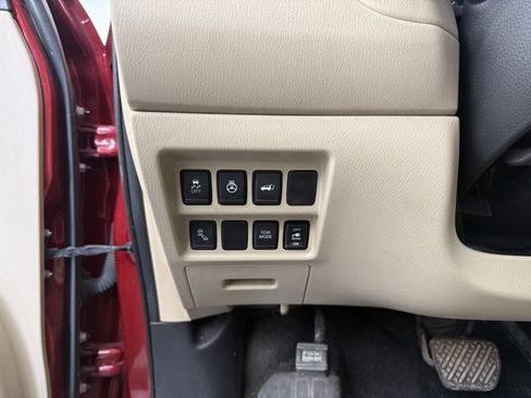 Used 2019 Nissan Pathfinder SL w/ Cargo Package image 24