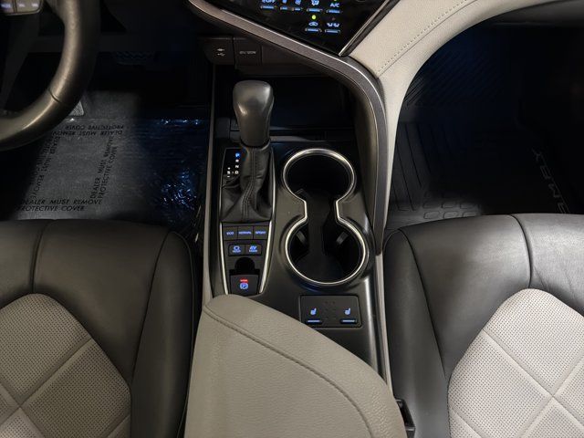 Used 2018 Toyota Camry XLE FWD image 33