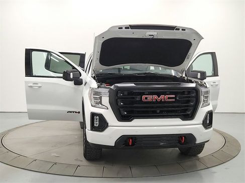 Used 2022 GMC Sierra 1500 AT4 w/ AT4 Premium Package image 10