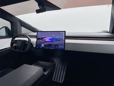 Used 2024 Tesla Cybertruck AWD Crew Cab image 21