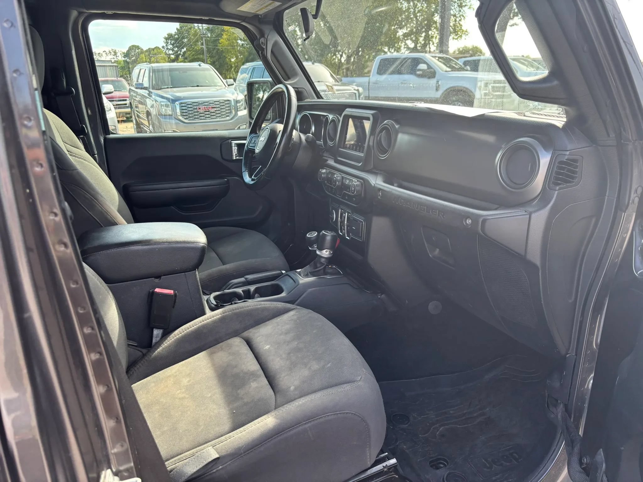 Used 2021 Jeep Wrangler Unlimited Sport AWD/4WD image 21